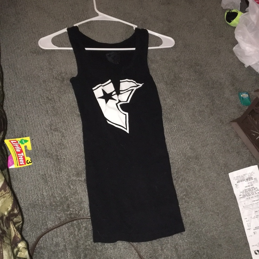 Black graphic under shirt